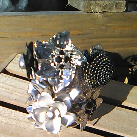Jewelry - Nwot Chunky Silver Bracelet